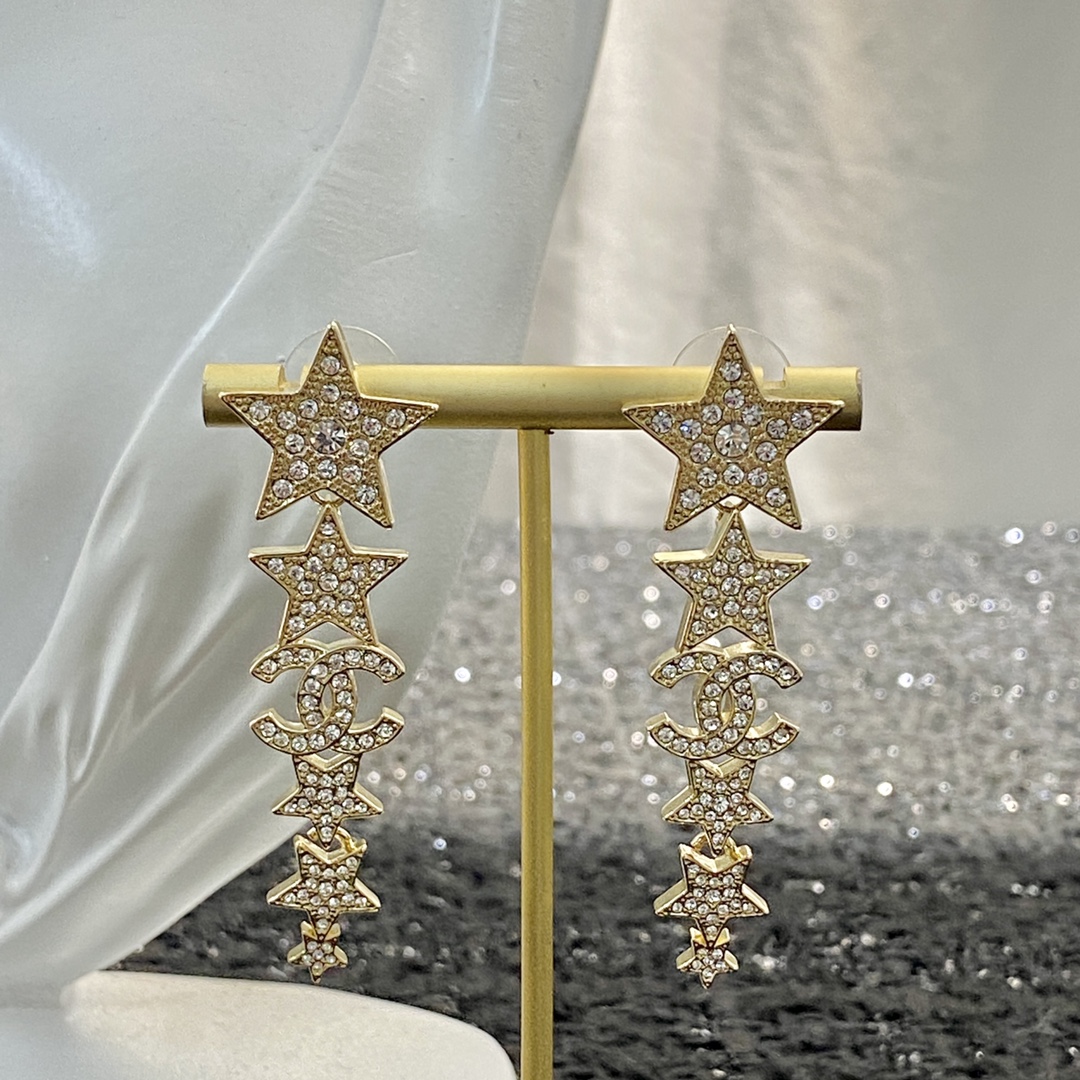 [TOP] CHANEL Star Tassel Earrings - Gold