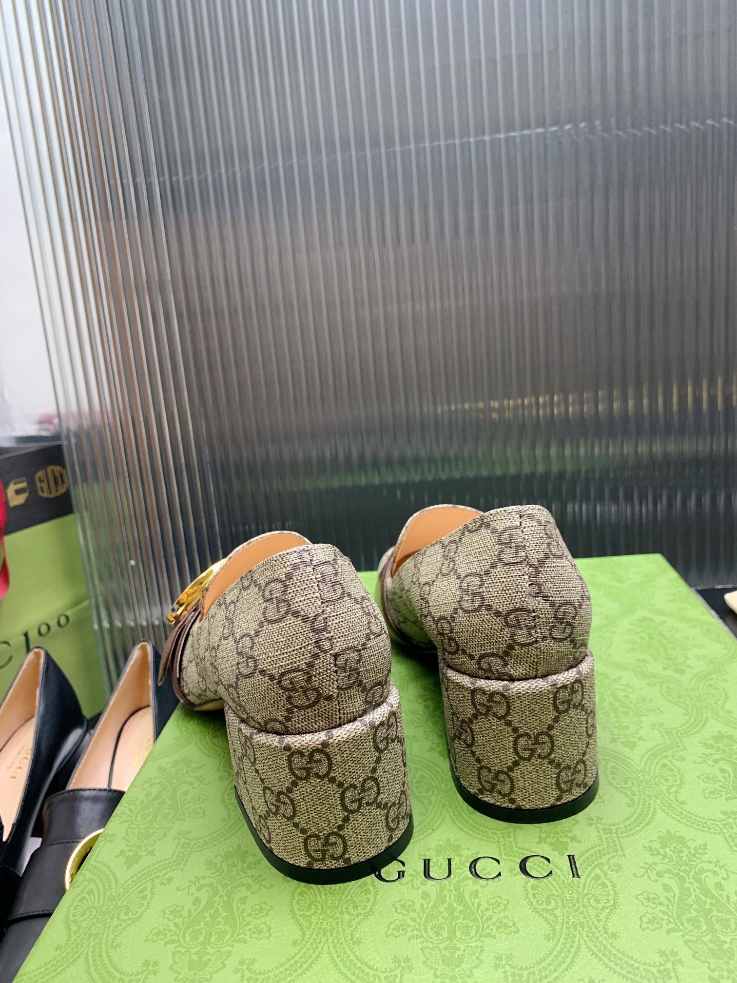 [TOP] GUCCI Double G Buckle Chunky Heel