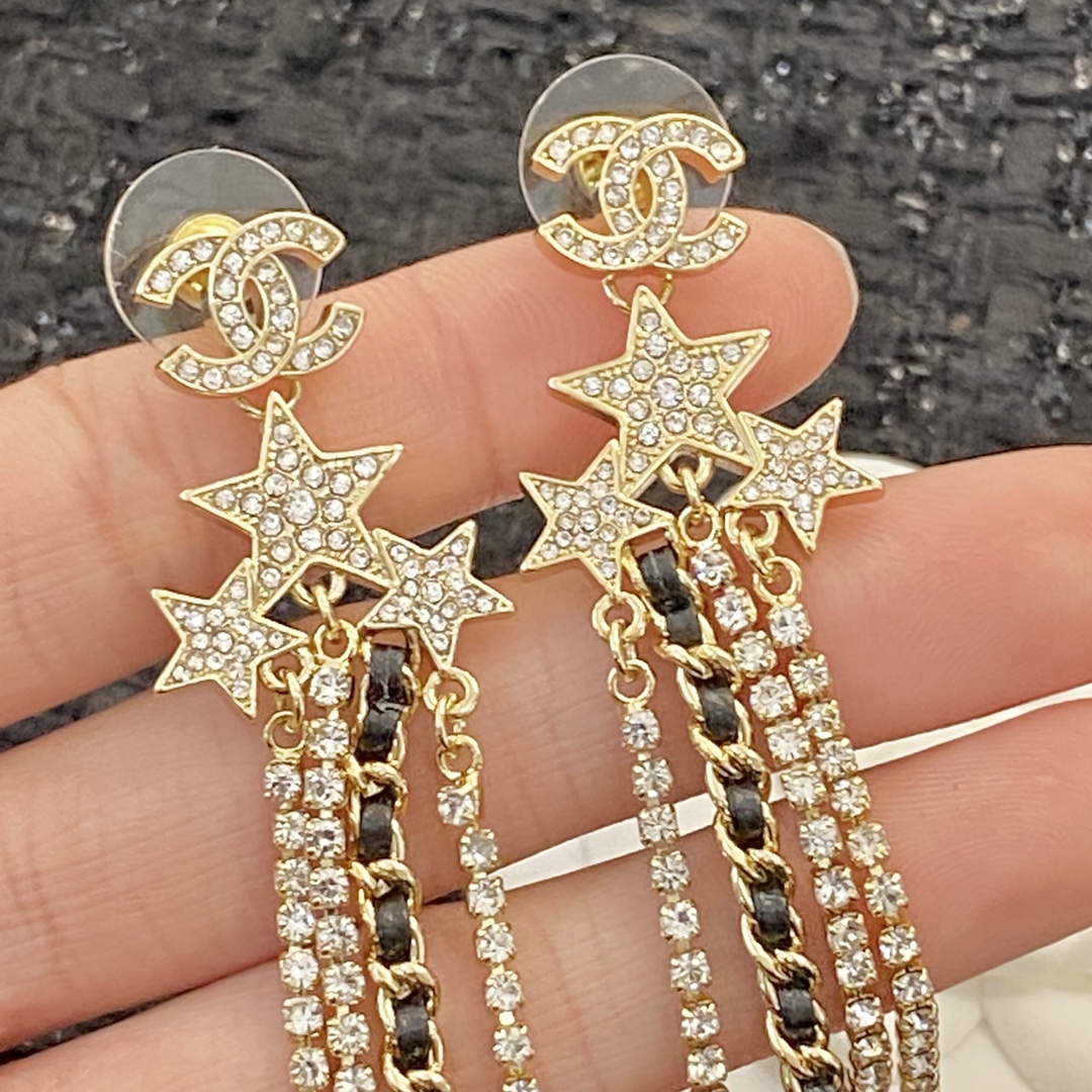 [TOP] CHANEL Lambskin Leather Chain Diamond Star Tassel Earrings - Gold