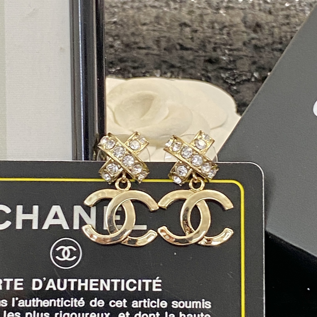 [TOP] CHANEL Double C Cross Earrings