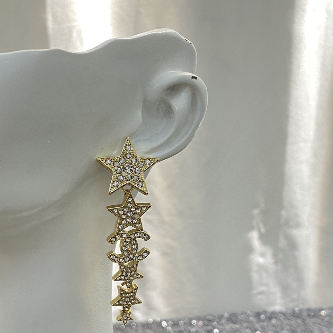 [TOP] CHANEL Star Tassel Earrings - Gold