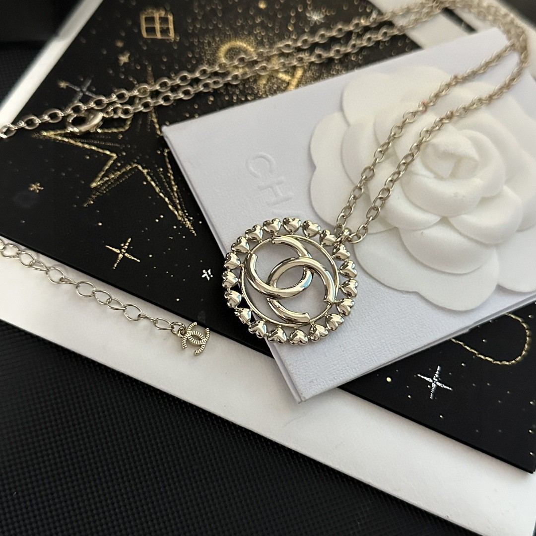 [TOP] CHANEL Double C Heart Necklace - Silver