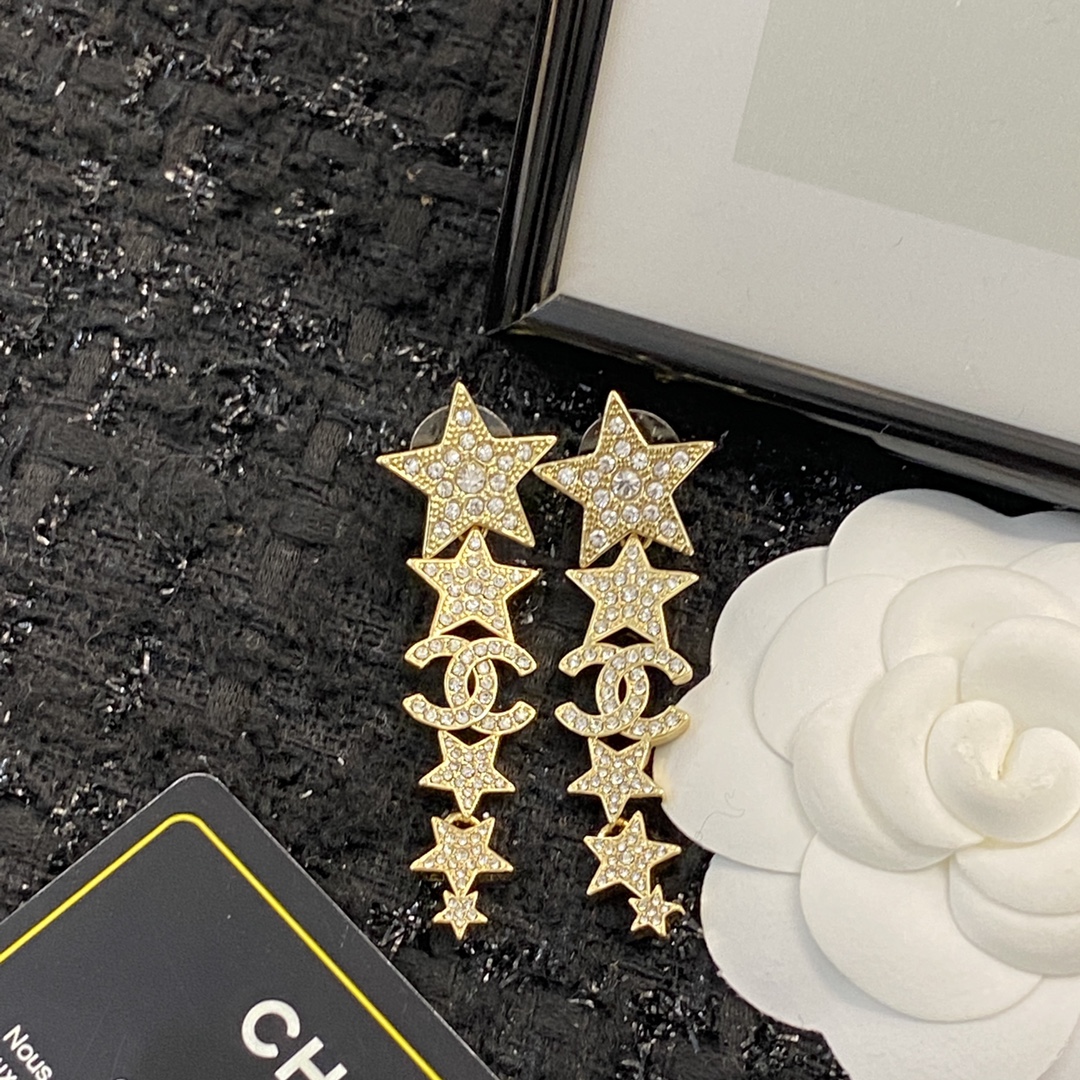 [TOP] CHANEL Star Tassel Earrings - Gold