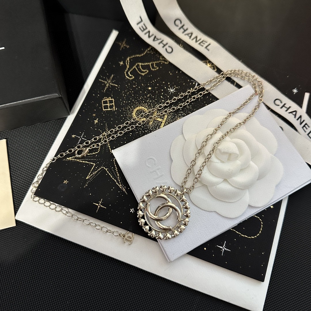 [TOP] CHANEL Double C Heart Necklace - Silver