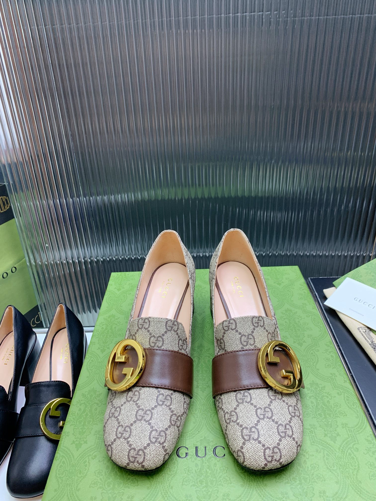 [TOP] GUCCI Double G Buckle Chunky Heel