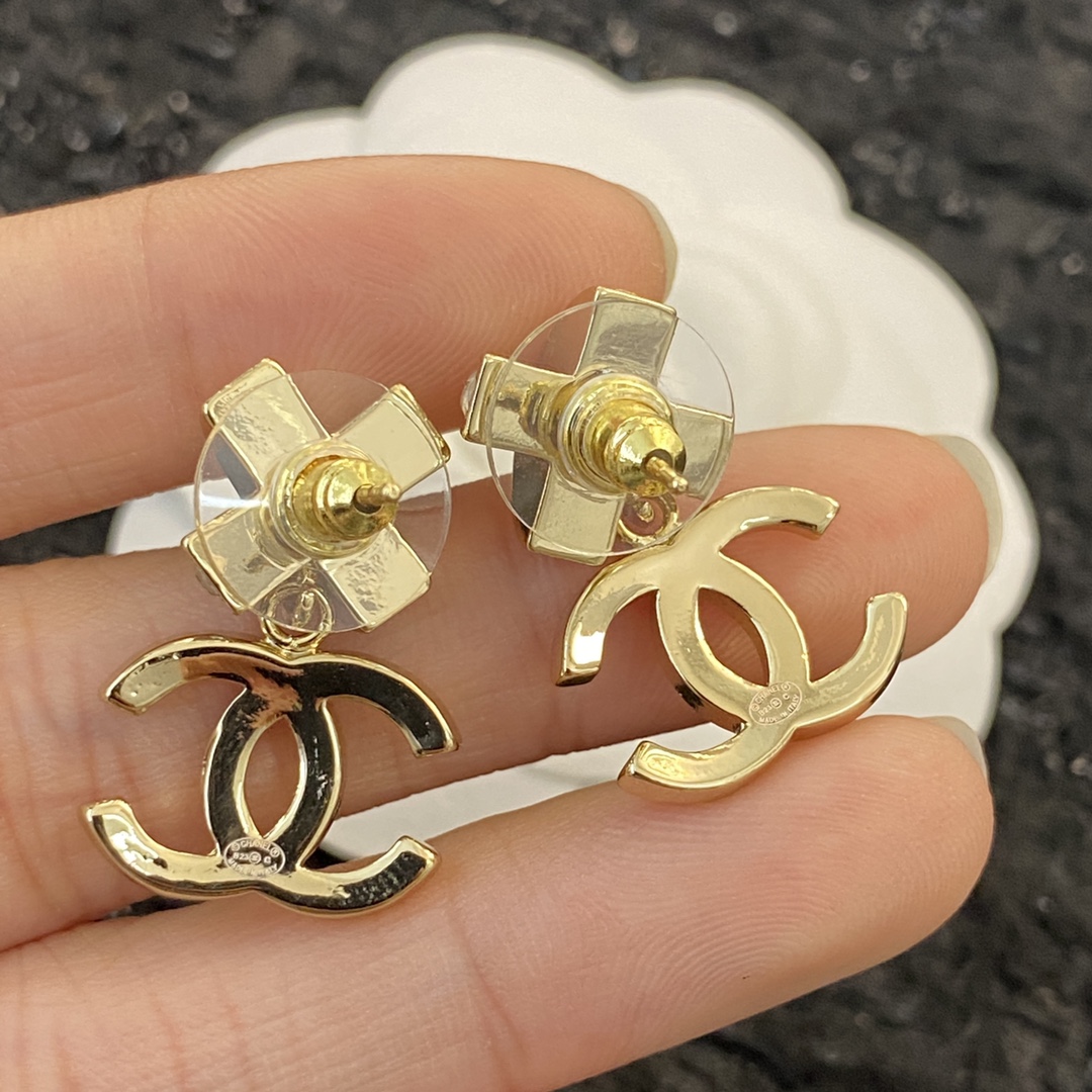 [TOP] CHANEL Double C Cross Earrings