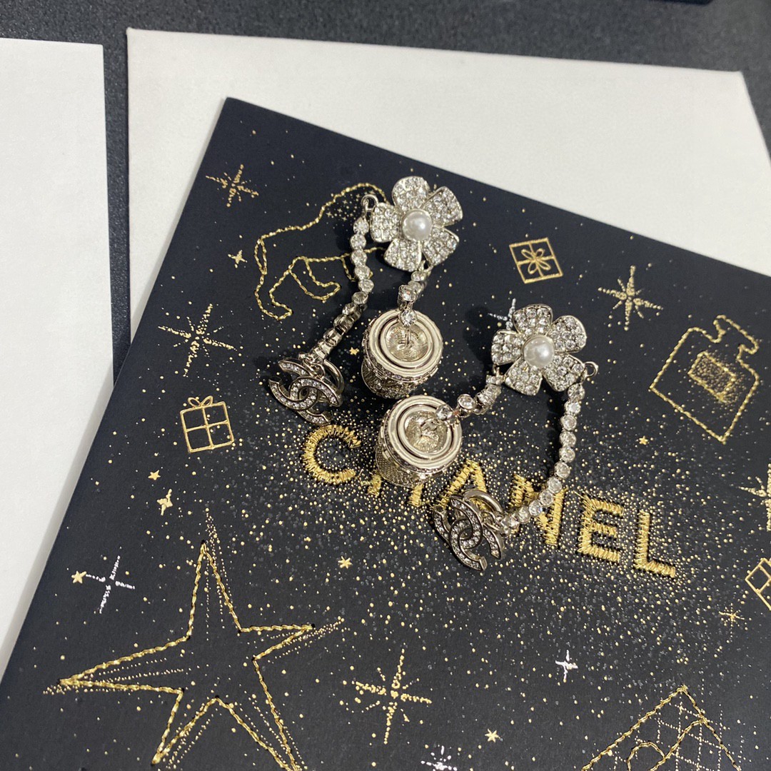 [TOP] CHANEL flower pot Double C Diamond Tassel Pearl Earrings - Silver