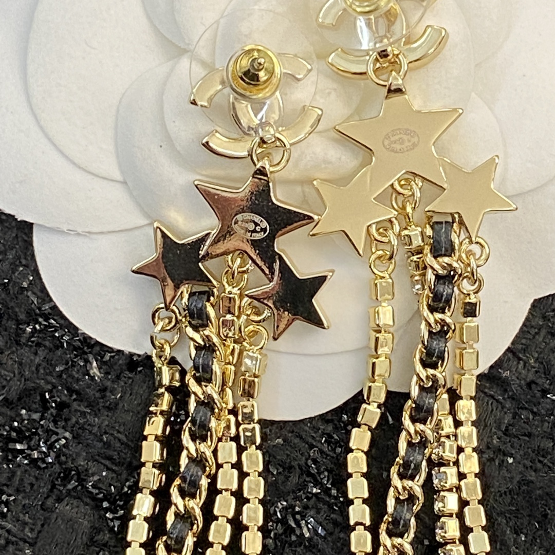 [TOP] CHANEL Lambskin Leather Chain Diamond Star Tassel Earrings - Gold
