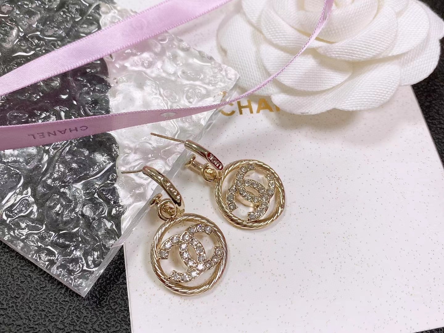 [TOP] CHANEL LOGO round frame Earrings - Gold