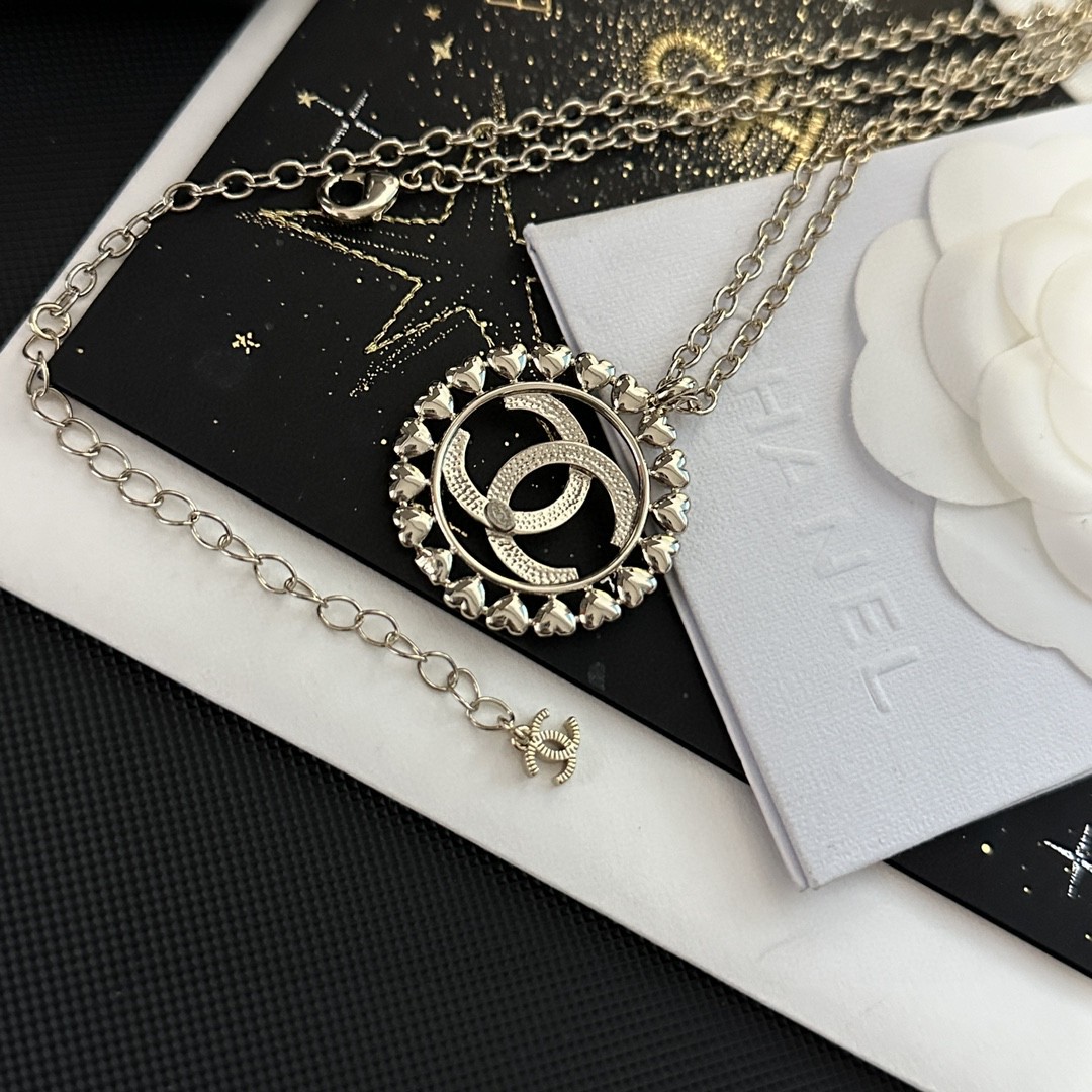 [TOP] CHANEL Double C Heart Necklace - Silver