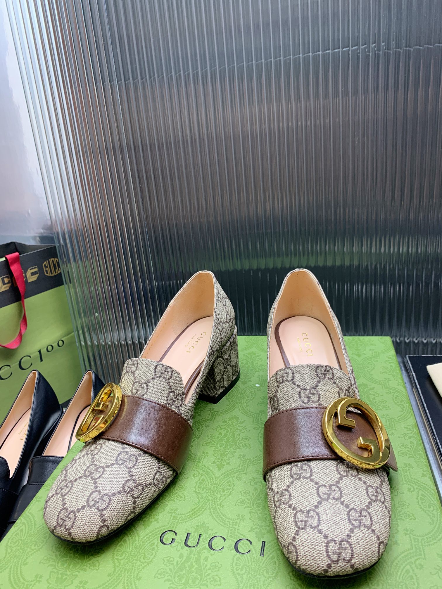 [TOP] GUCCI Double G Buckle Chunky Heel