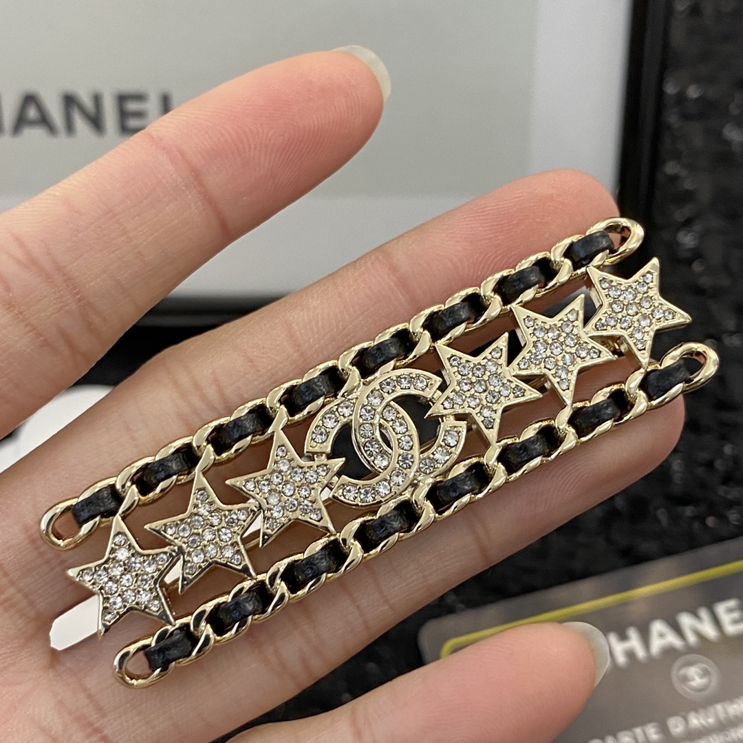 [TOP] CHANEL Leather Chain Diamond Star Lambskin Brooch - Gold