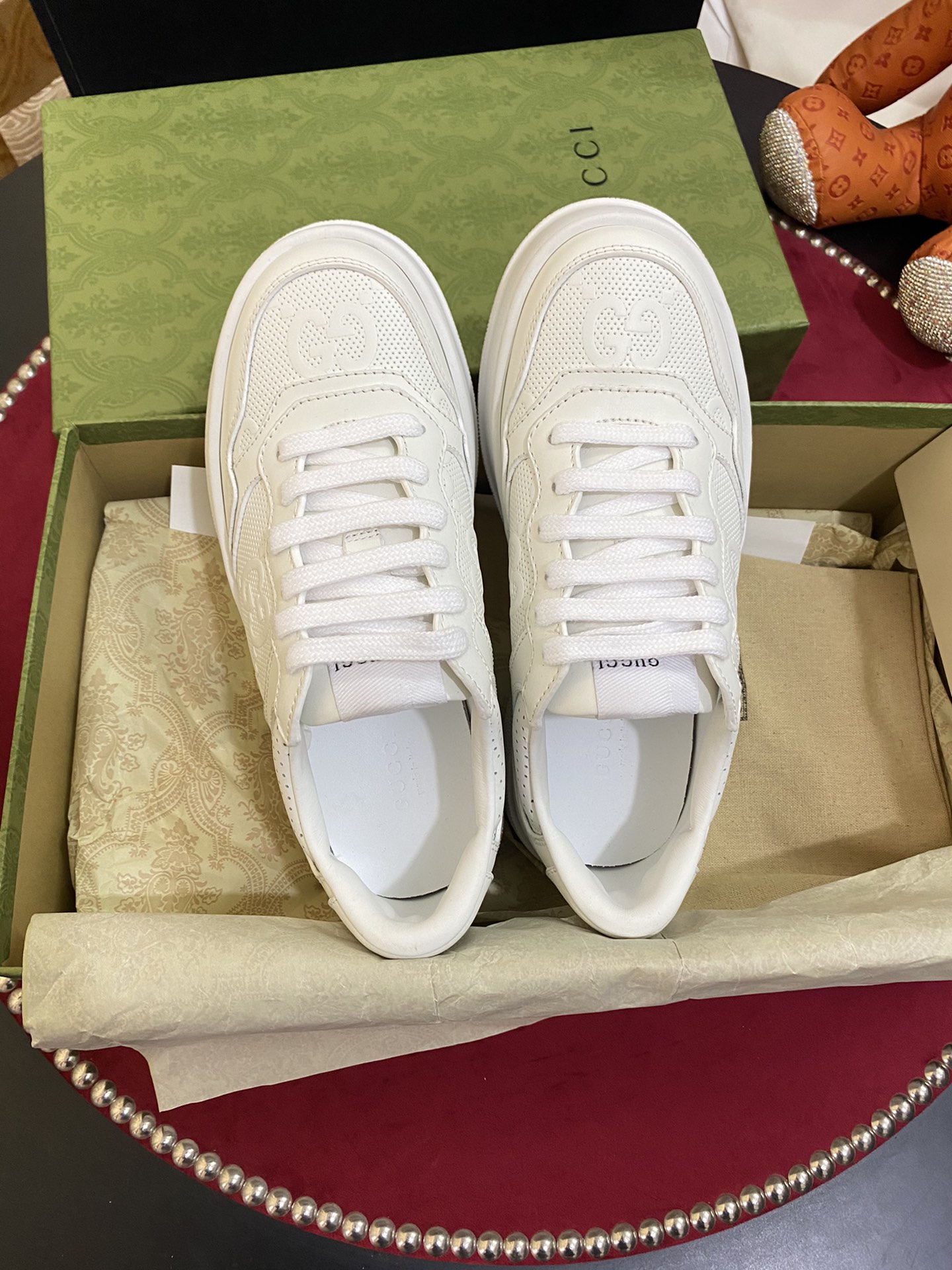 [TOP] GUCCI Solid Color Double G Embossed Leather Rubber Platform Sneakers - White - 711 Luxury