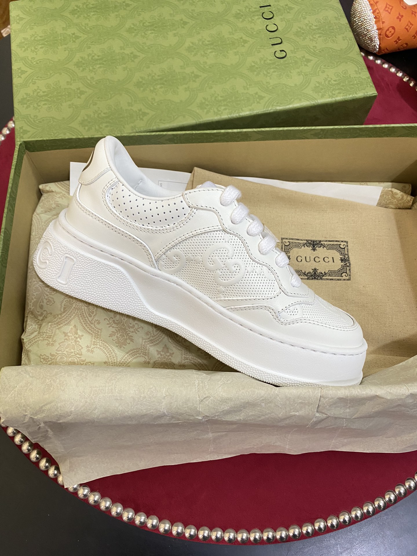 [TOP] GUCCI Solid Color Double G Embossed Leather Rubber Platform Sneakers - White - 711 Luxury