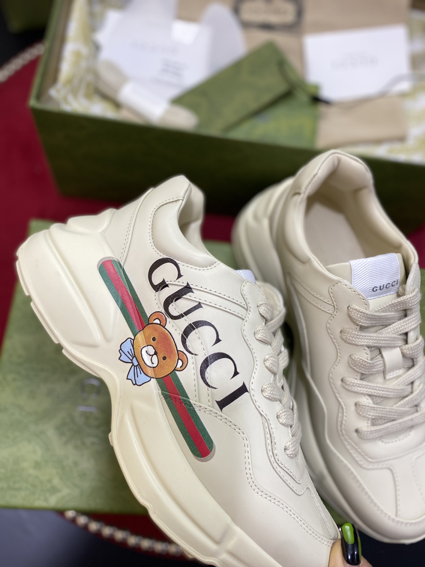 [TOP] GUCCI RHYTON WITH BEAR PRINT SNEAKER