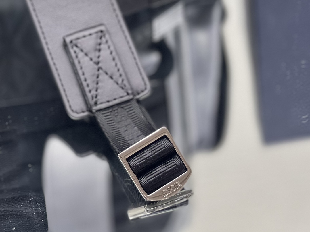 [Top] Christian Dior Hit the Road Men's Backpack - 2 Color