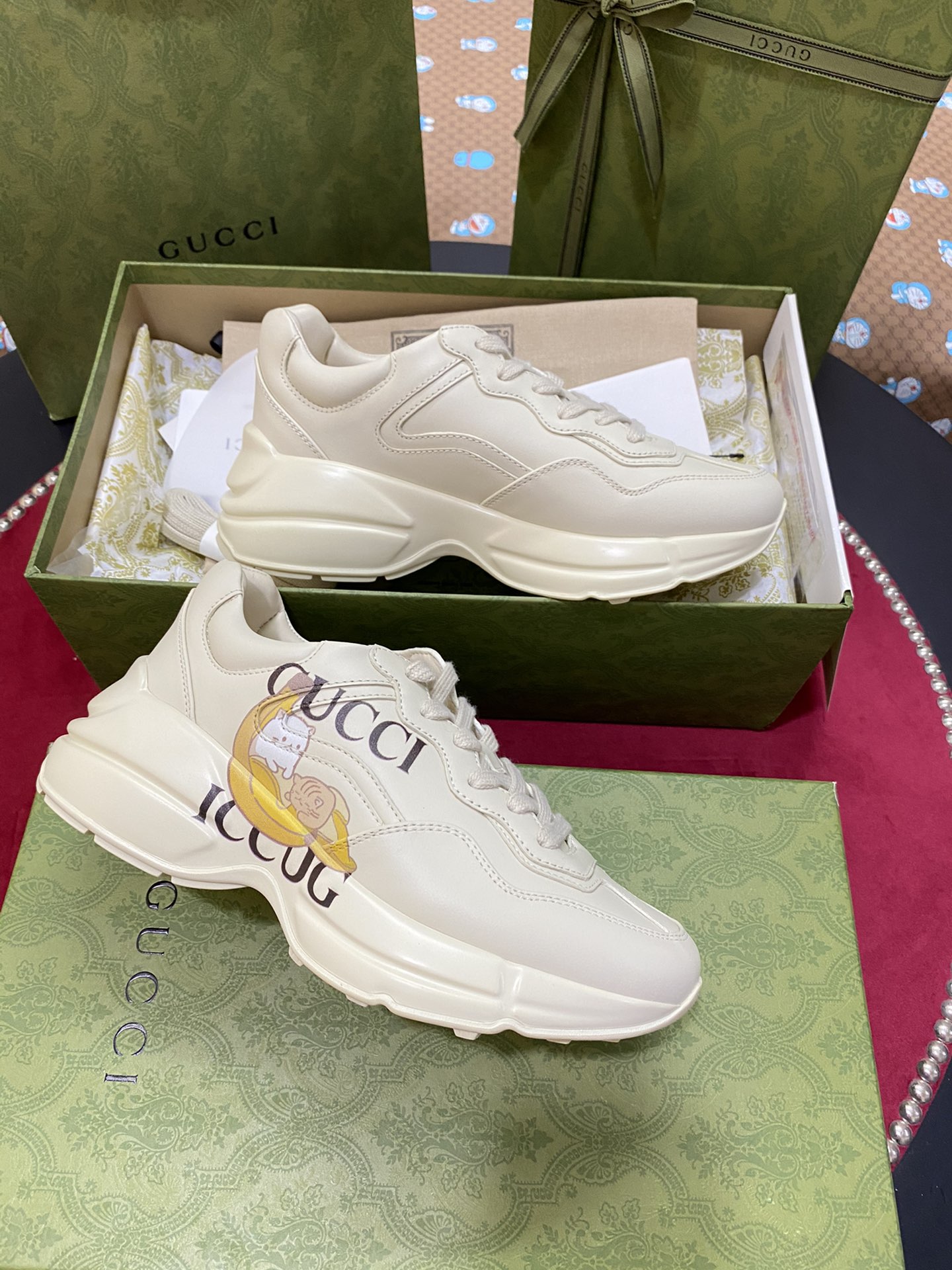 [TOP] GUCCI RHYTON WITH BANANA PRINT SNEAKER