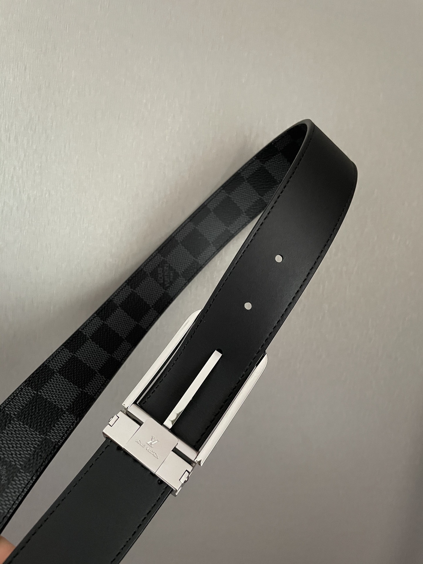 [TOP] Louis Vuitton LV LV Men's Belt Initials Damier Graphite - Black