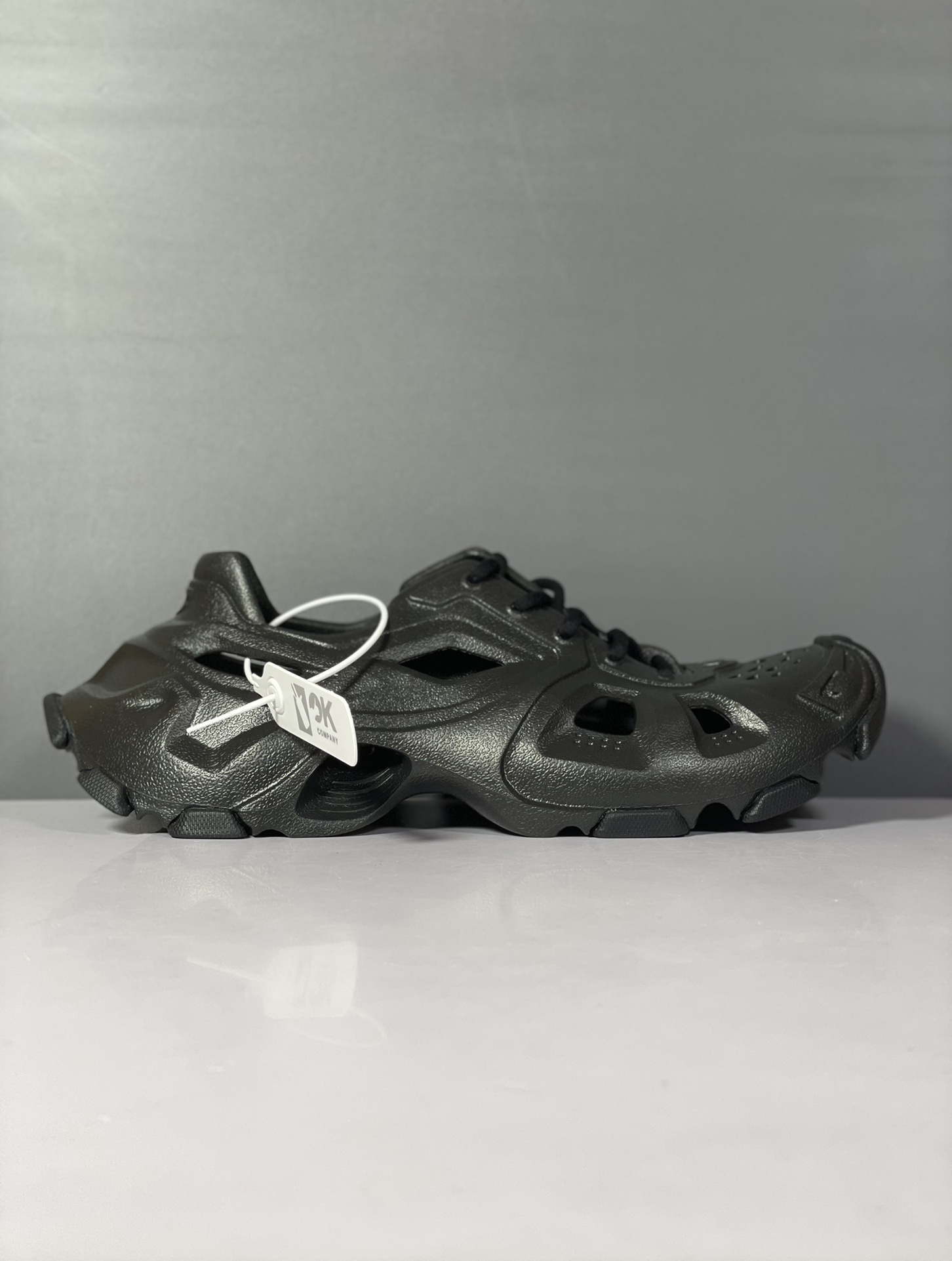 [TOP] BALENCIAGA Mold Closed Rubber Sandals - Black