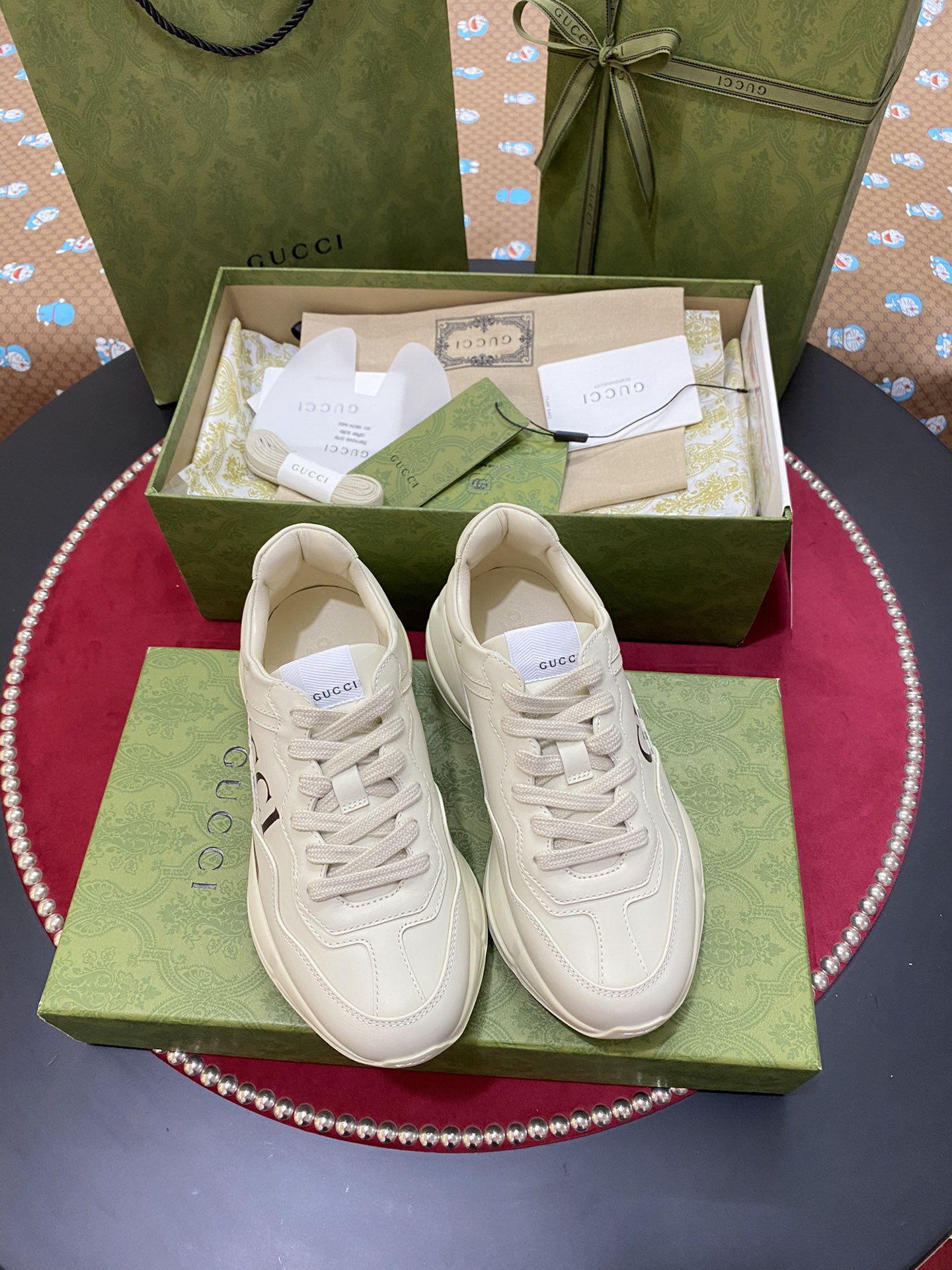 [TOP] GUCCI RHYTON WITH BEAR PRINT SNEAKER