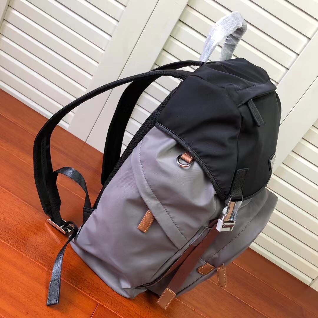 [TOP] PRADA  Men's Backpack- 2 Color