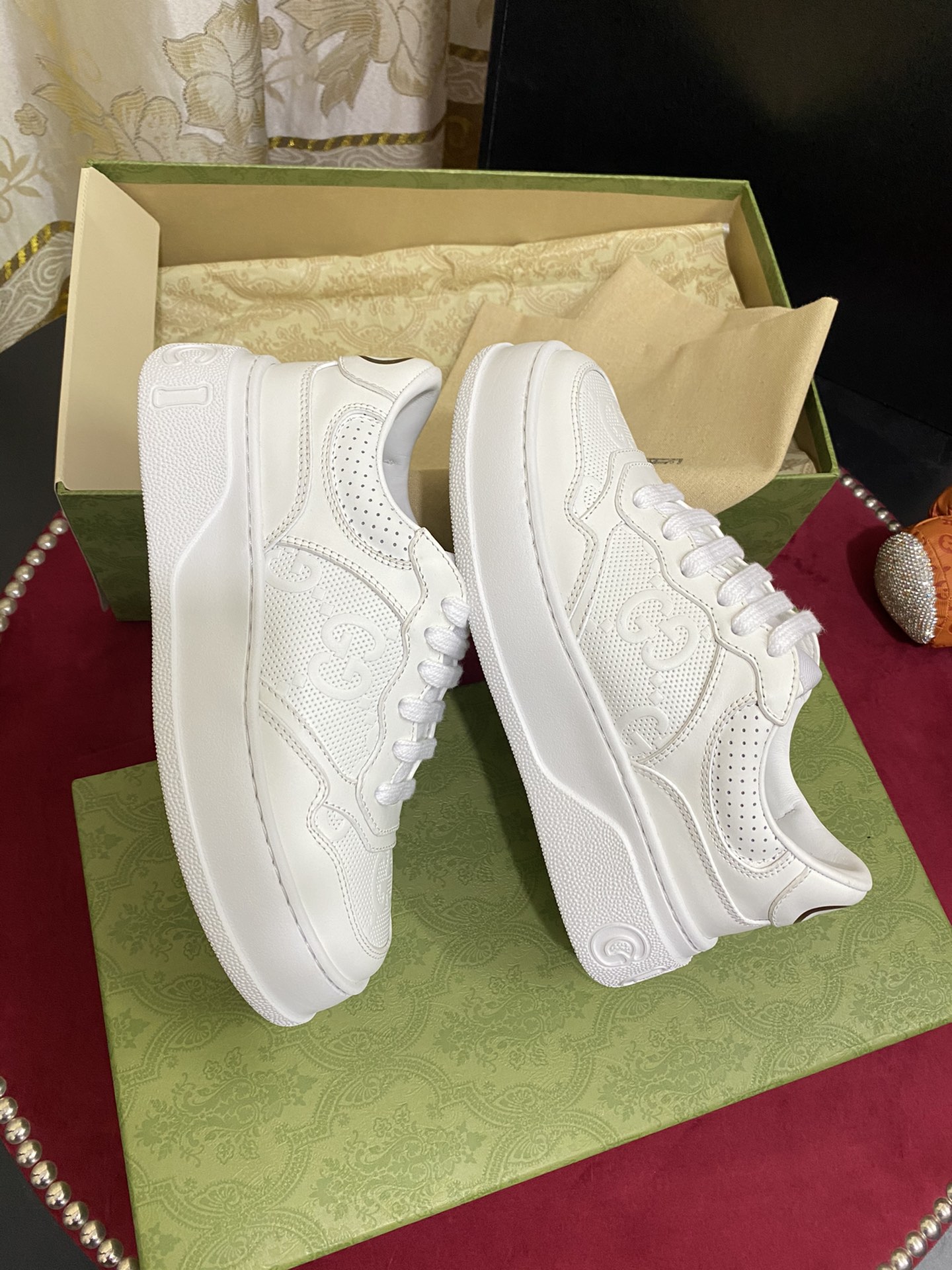 [TOP] GUCCI Solid Color Double G Embossed Leather Rubber Platform Sneakers - White - 711 Luxury