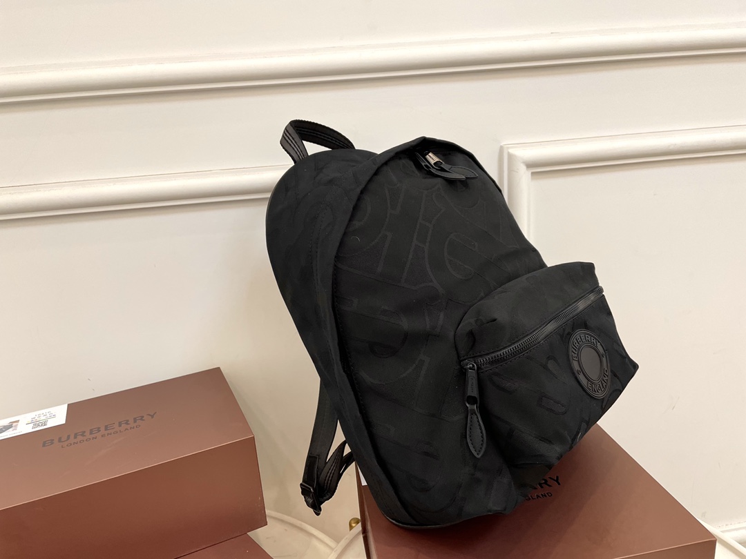 [TOP] BURBERRY Men's Backpack - Black