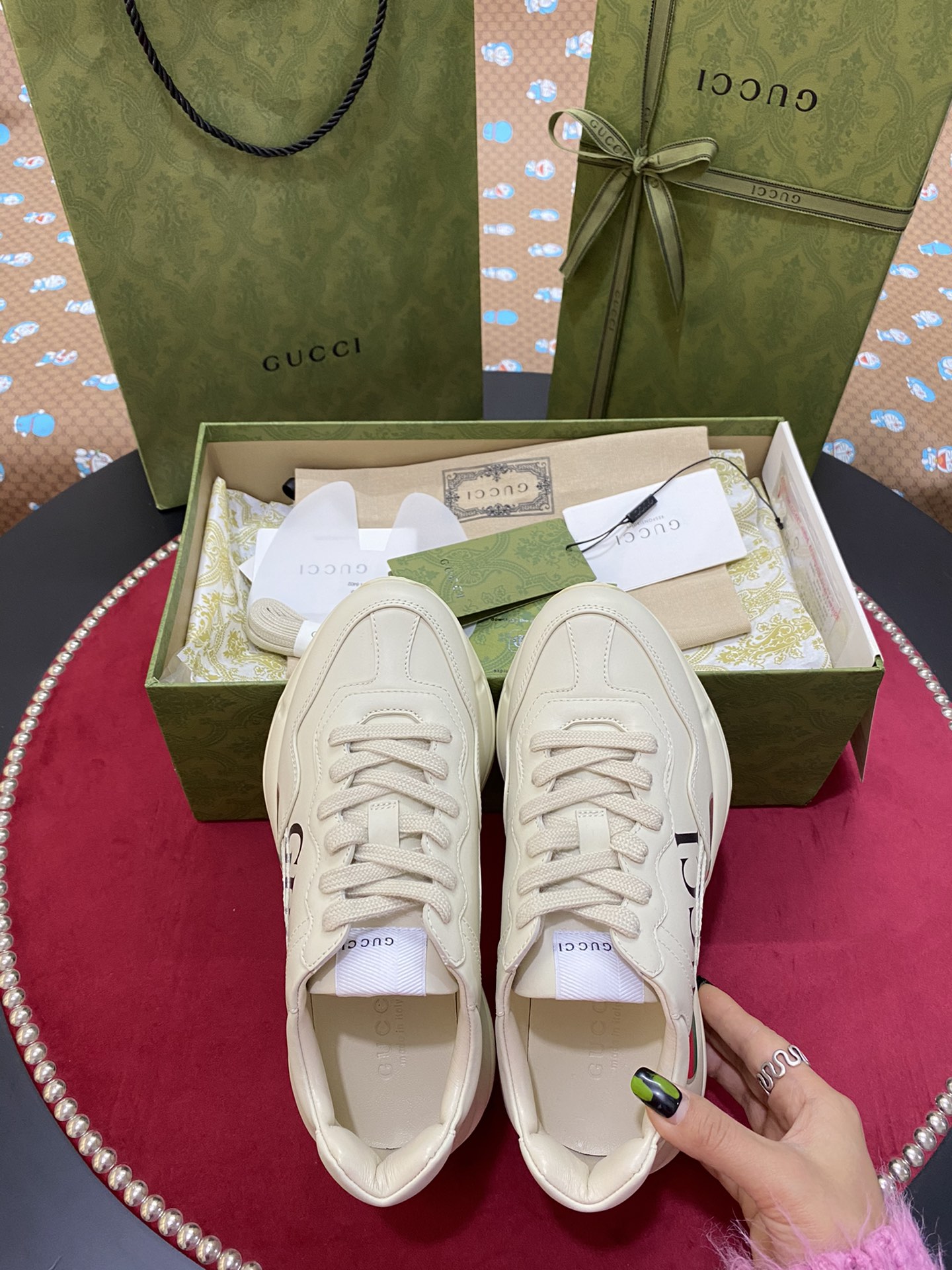 [TOP] GUCCI RHYTON WITH BEAR PRINT SNEAKER