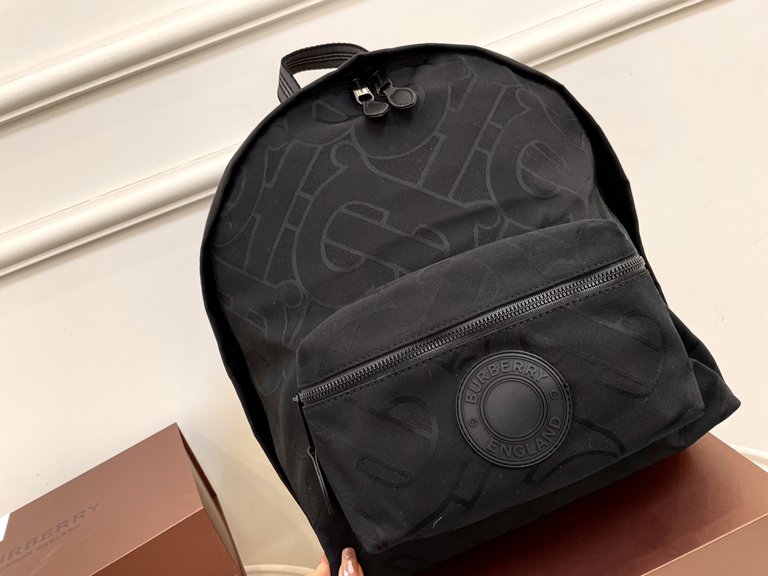 [TOP] BURBERRY Men's Backpack - Black