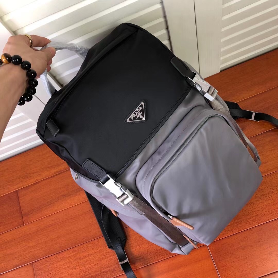 [TOP] PRADA  Men's Backpack- 2 Color