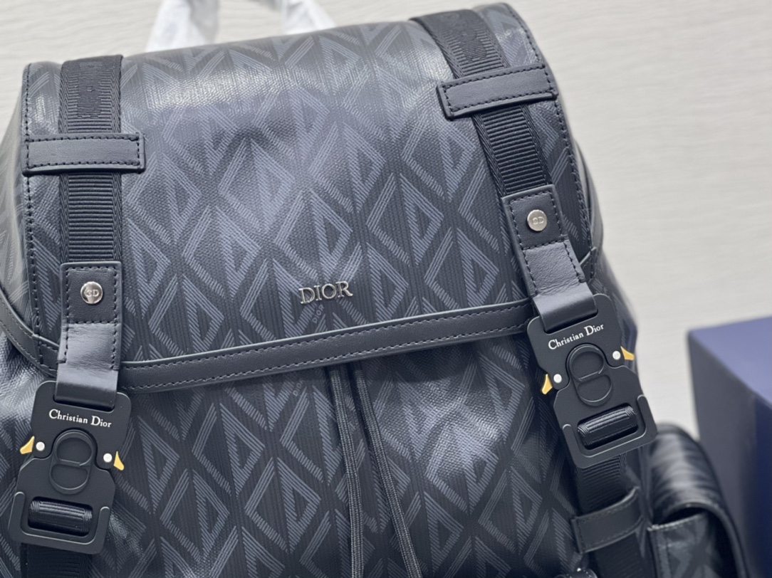 [Top] Christian Dior Hit the Road Men's Backpack - 2 Color