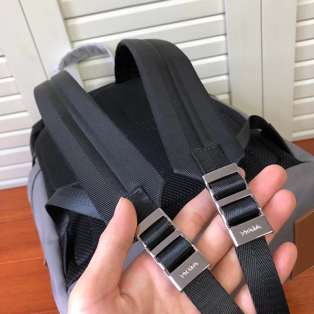 [TOP] PRADA  Men's Backpack- 2 Color