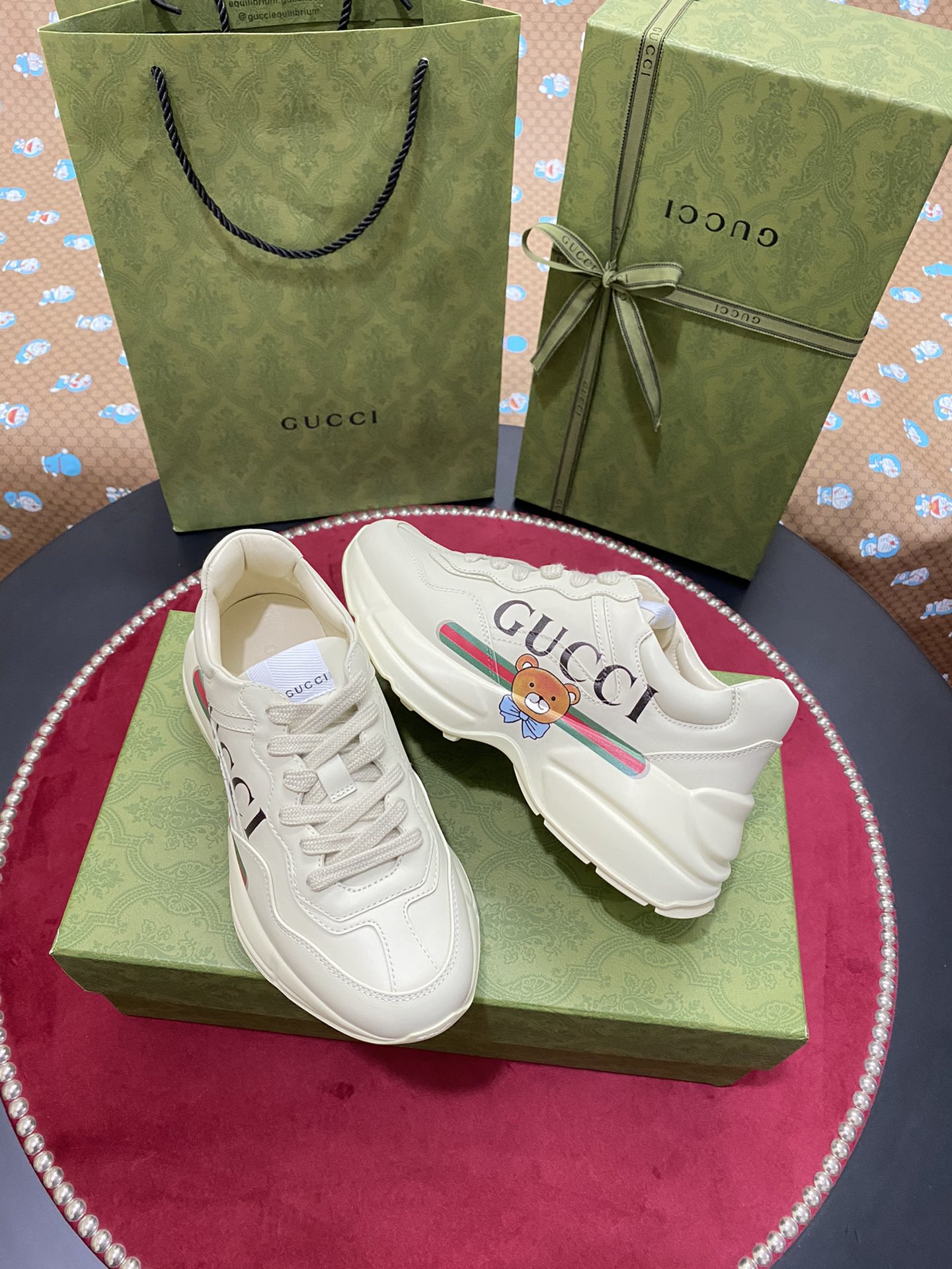 [TOP] GUCCI RHYTON WITH BEAR PRINT SNEAKER