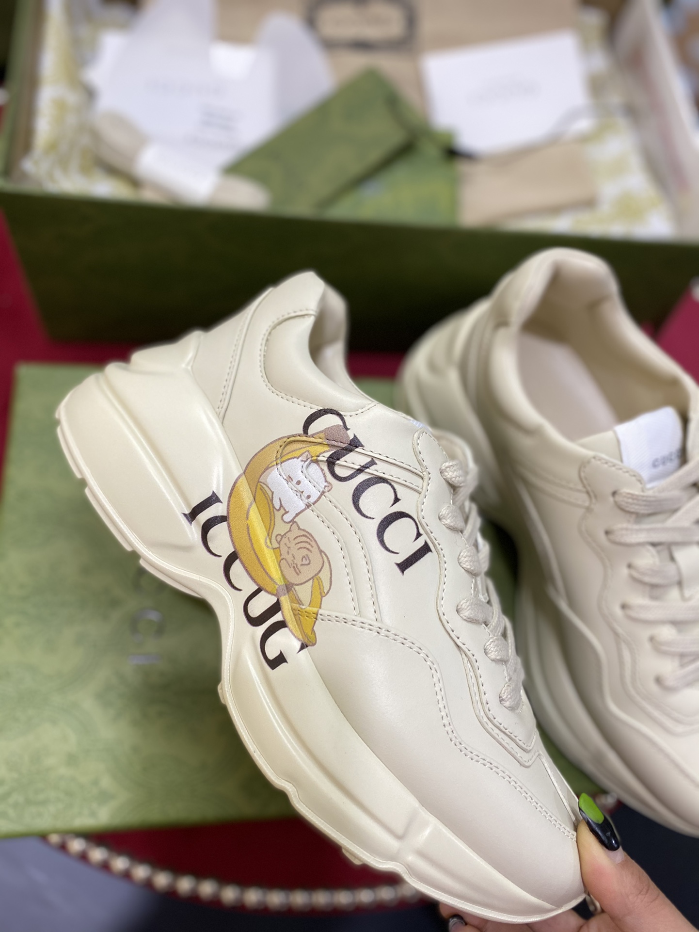 [TOP] GUCCI RHYTON WITH BANANA PRINT SNEAKER