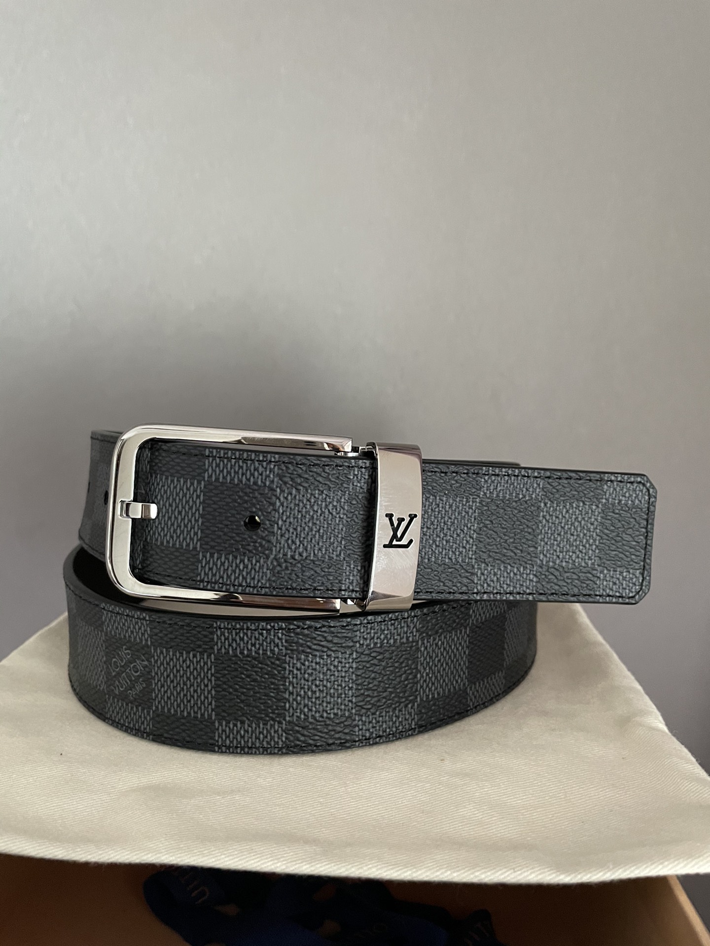 [TOP] Louis Vuitton LV LV Men's Belt Initials Damier Graphite - Black