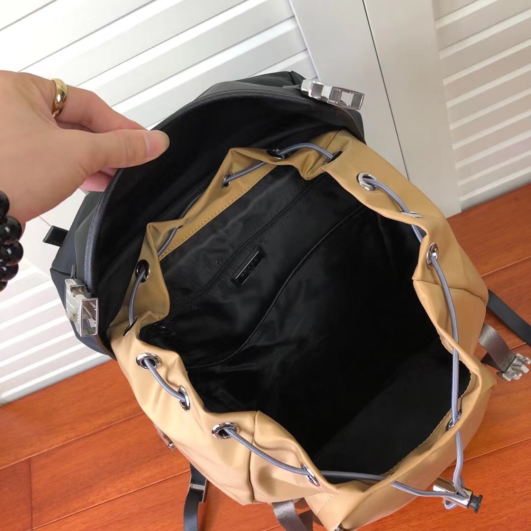 [TOP] PRADA  Men's Backpack- 2 Color