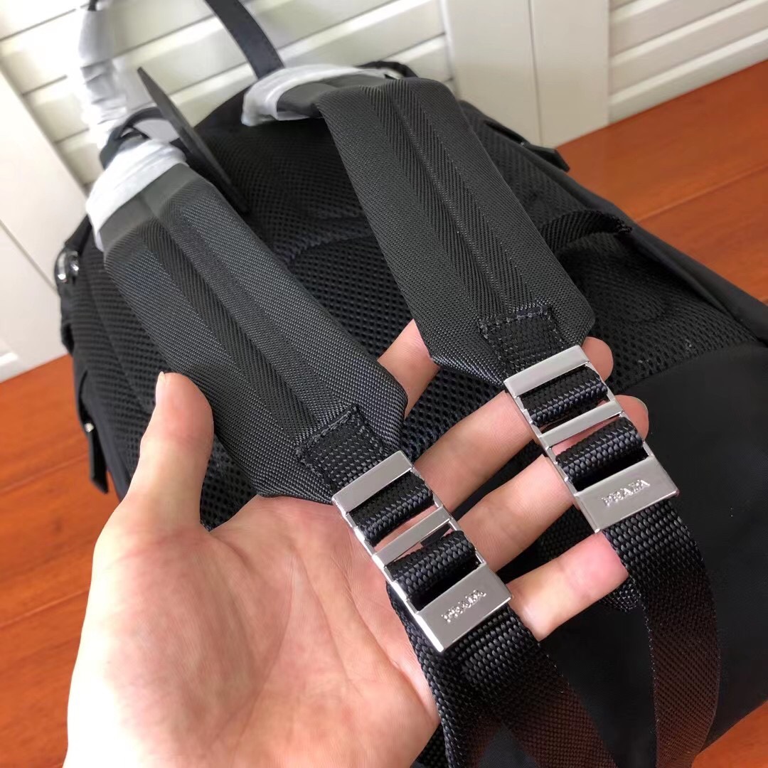 [TOP] PRADA  Men's Backpack- Black
