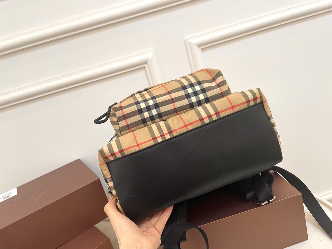 [TOP] BURBERRY Men's Backpack - Brown