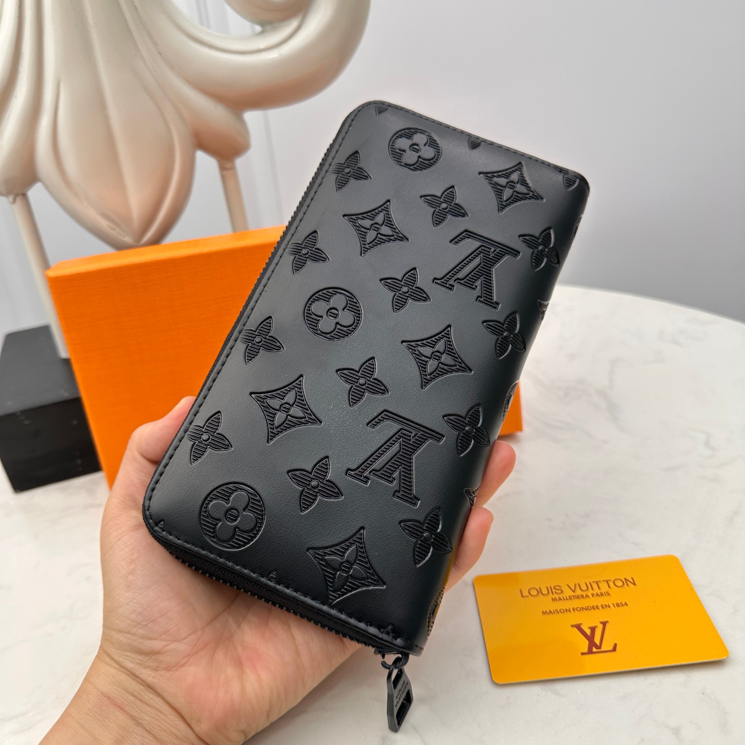 [TOP] Louis Vuitton LV LV Men's Cowhide Wallet - Black