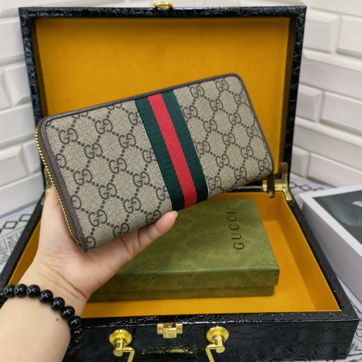 [TOP] GUCCI  Men's Wallet