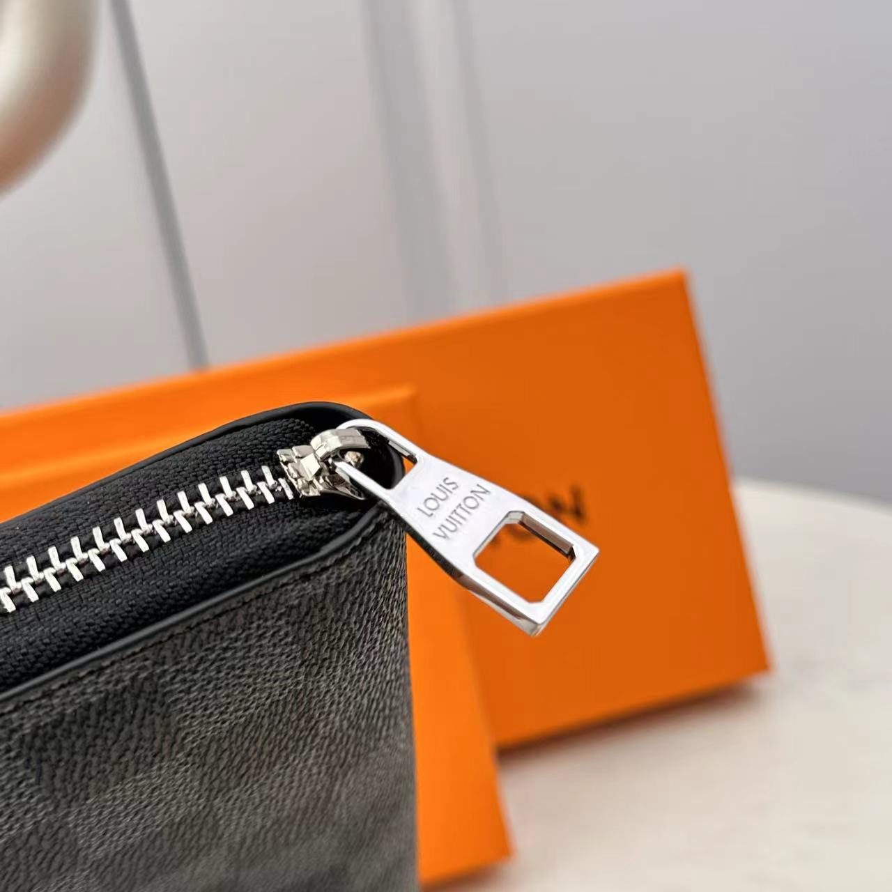 [TOP] Louis Vuitton LV LV Cowhide Wallet - Black