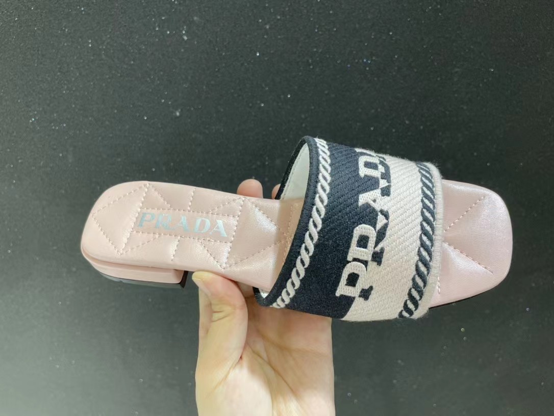 [TOP] PRADA Slides - 17 Color