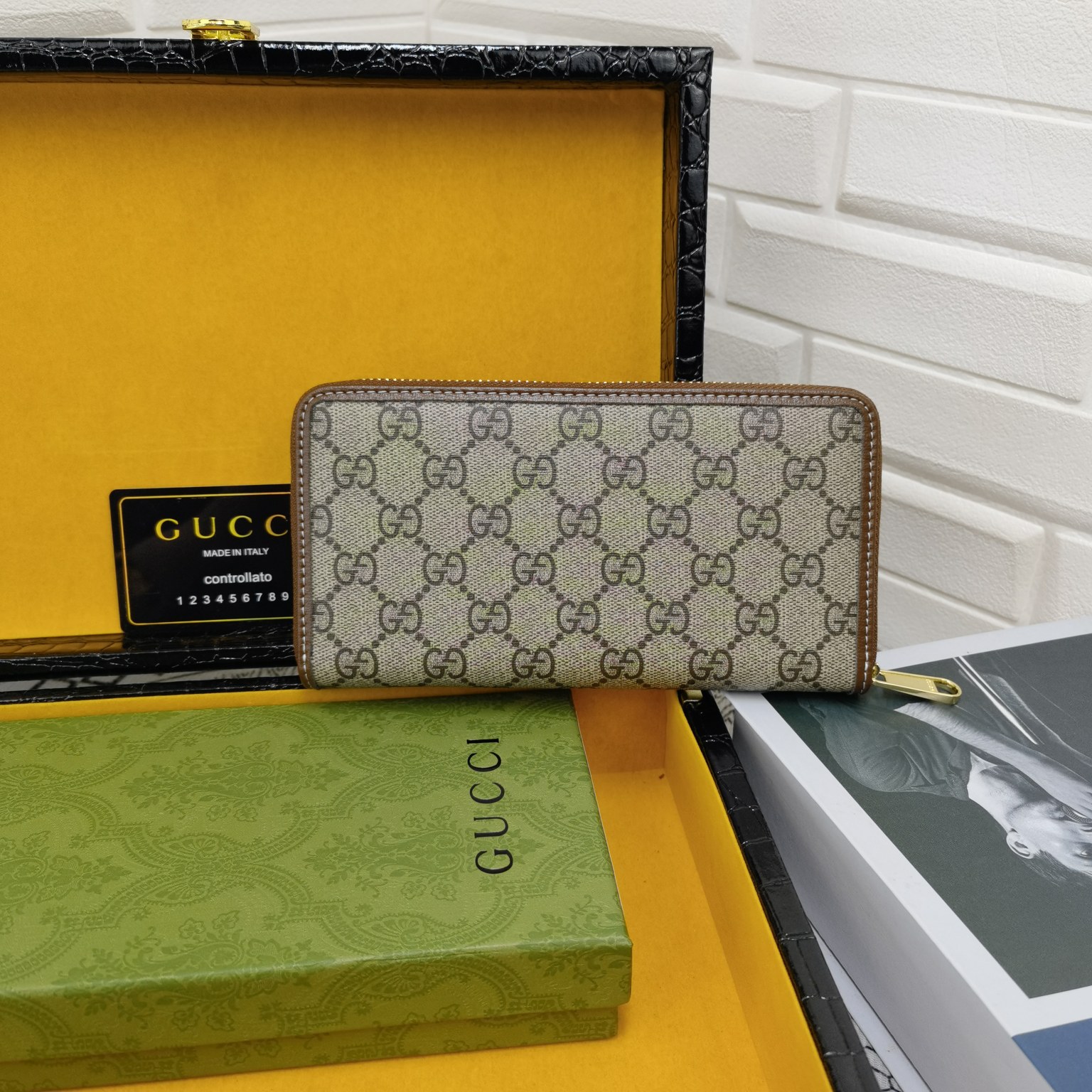 [TOP] GUCCI  Men's Wallet