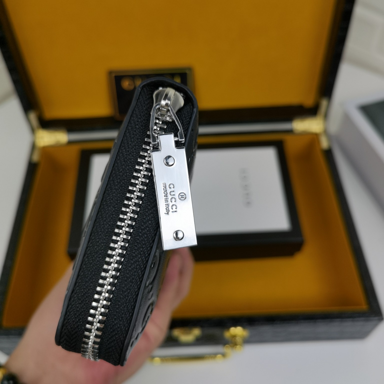 [TOP] GUCCI  Men's Wallet - Black