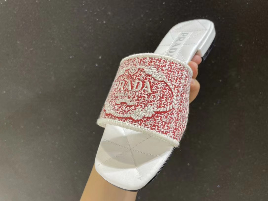 [TOP] PRADA Slides - 17 Color
