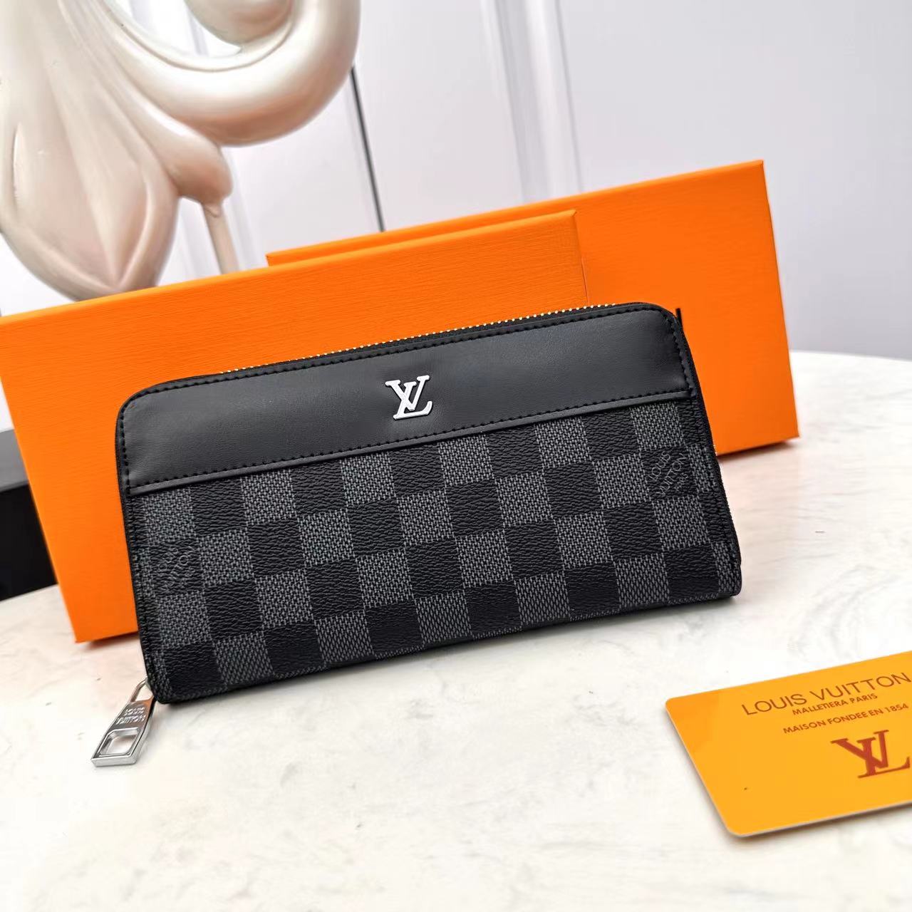 [TOP] Louis Vuitton LV LV Cowhide Wallet - Black
