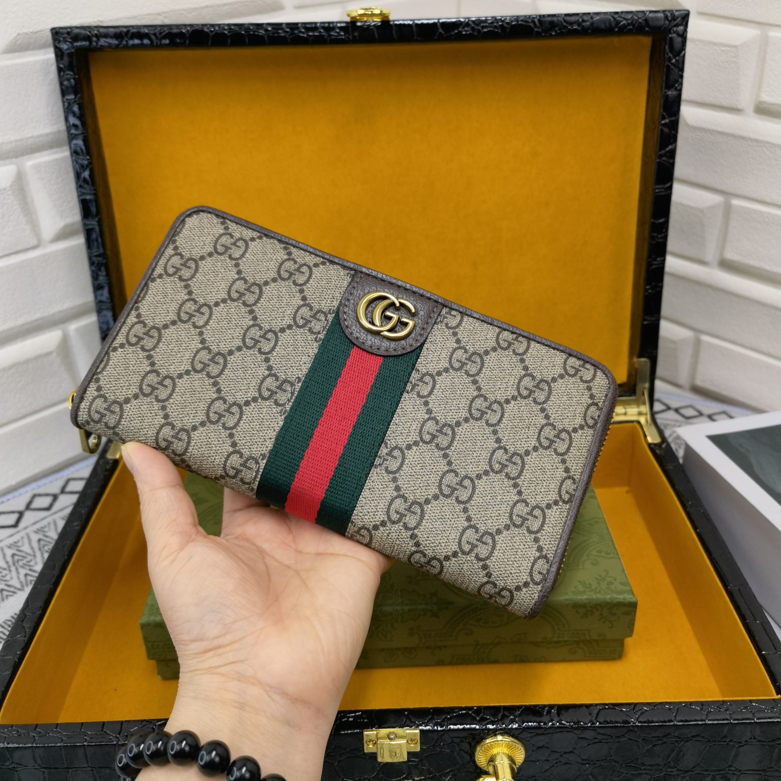 [TOP] GUCCI  Men's Wallet