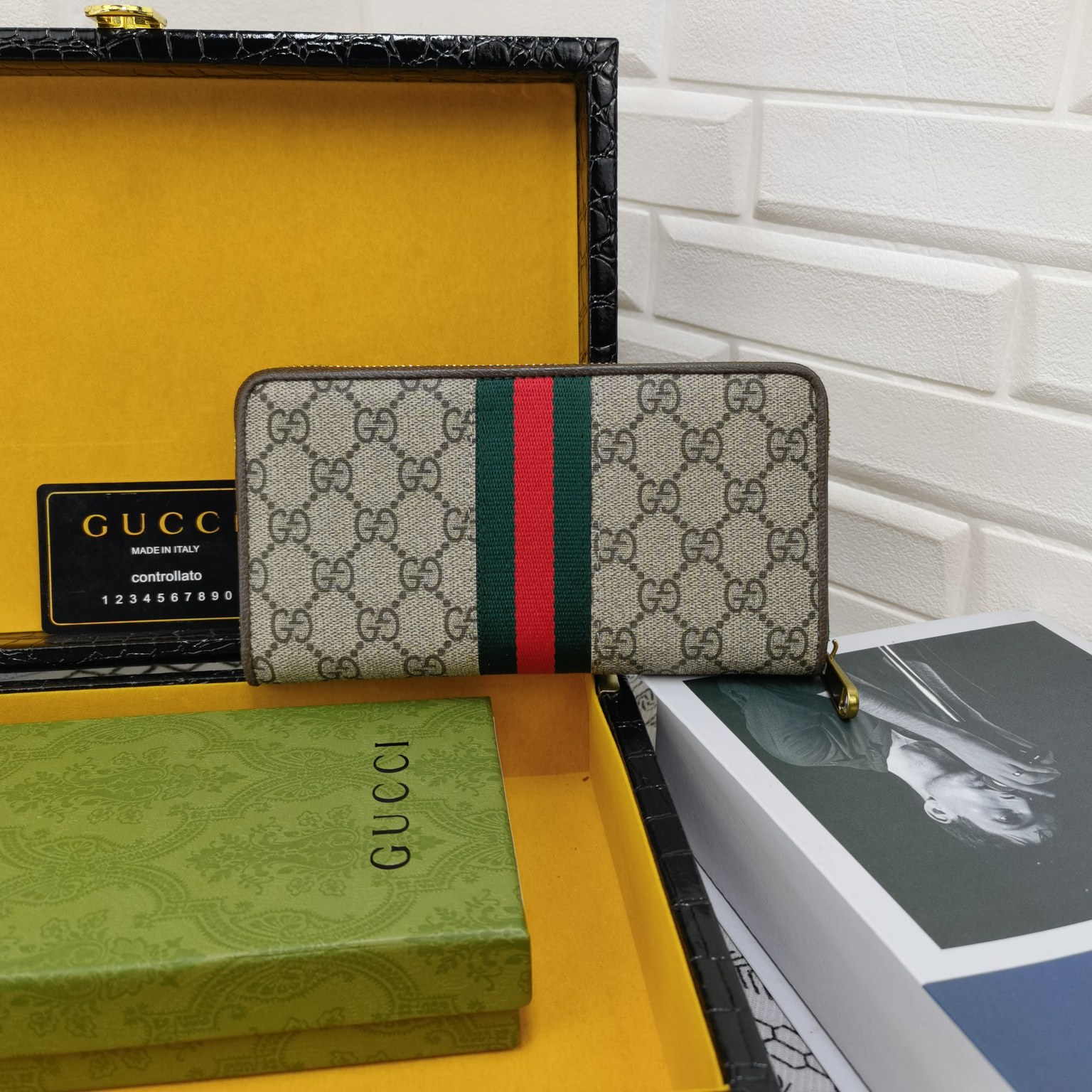 [TOP] GUCCI  Men's Wallet