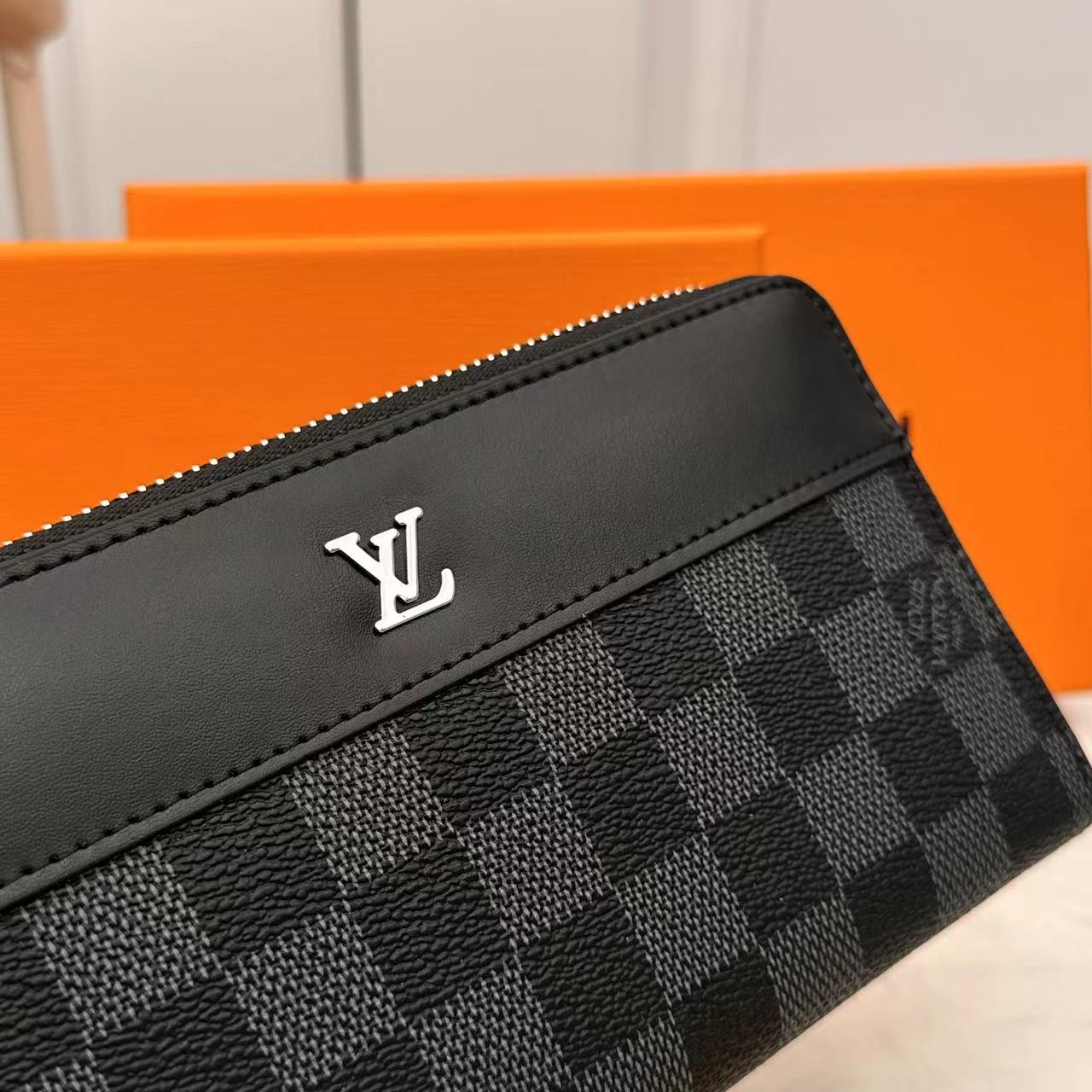 [TOP] Louis Vuitton LV LV Cowhide Wallet - Black