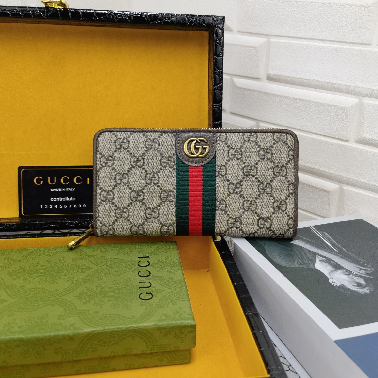 [TOP] GUCCI  Men's Wallet